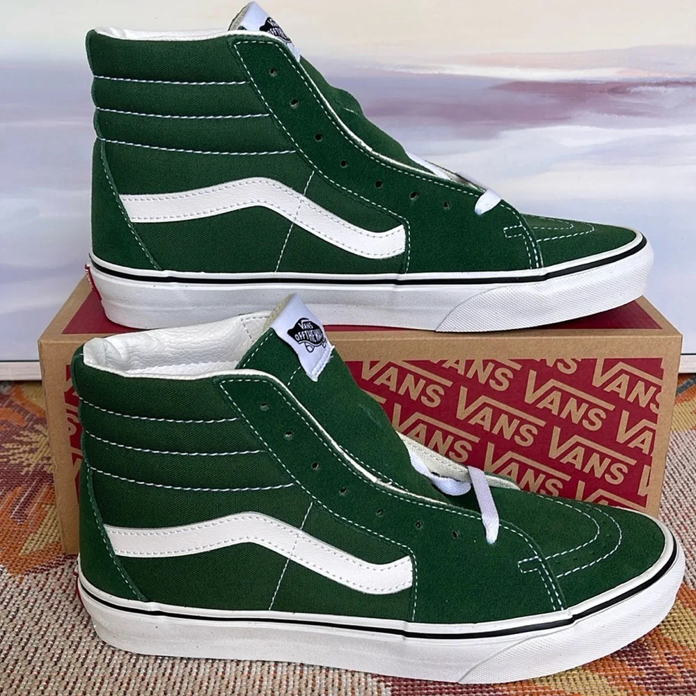 Vans WMNS Sk8-Hi
Color Theory Greener Past
VN0005U96QU
Sneakers